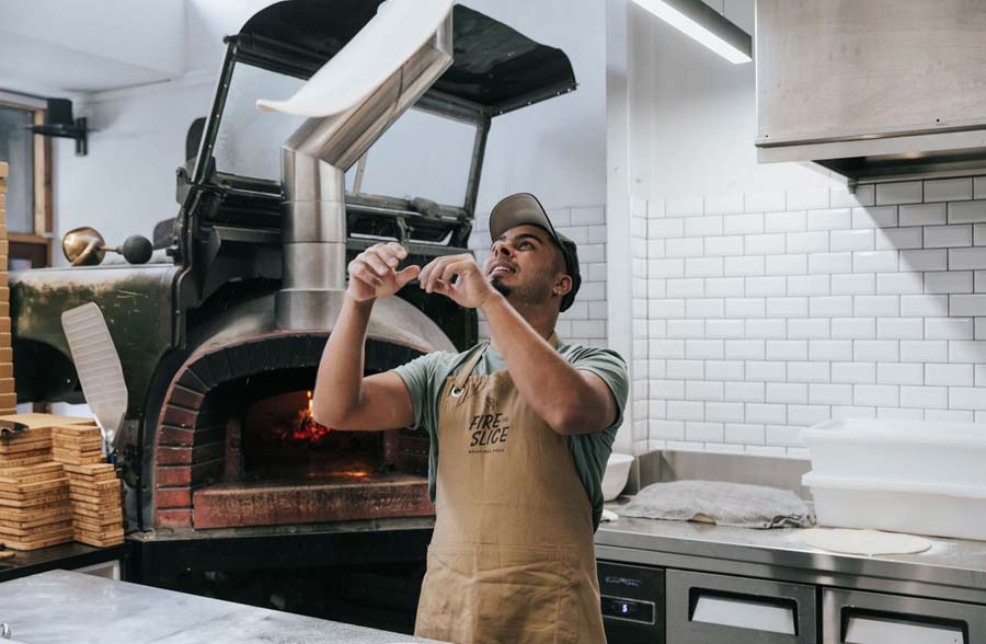 Pizza tossing