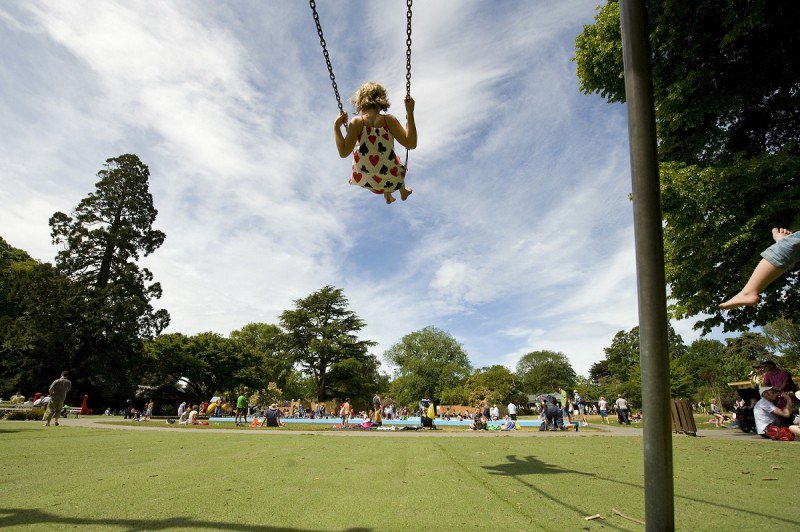 Botanic Gardens. Image: CCC Botanic Gardens childrens playground girl on a swing