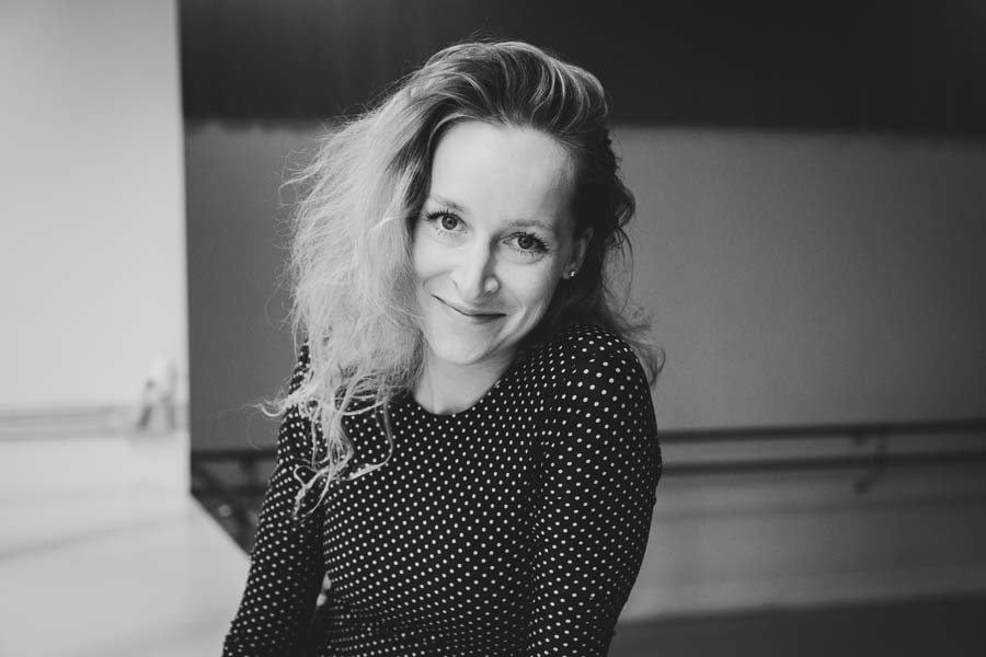 Alice Topp Alice Topp black and white