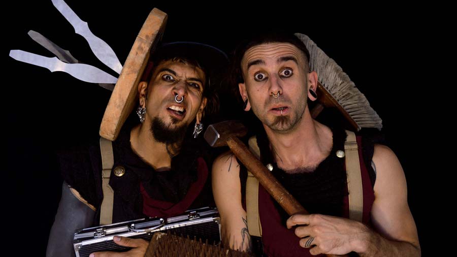 Estupida Compañia. Image: Sabrina Benitez. Estupido Compania Photo credit Sabrina Benitez