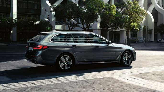 BMW 530e Touring Hybrid bmw 530e touring hybrid